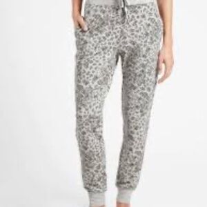 Athleta Balance Printed Jogger Pant - Heather Grey